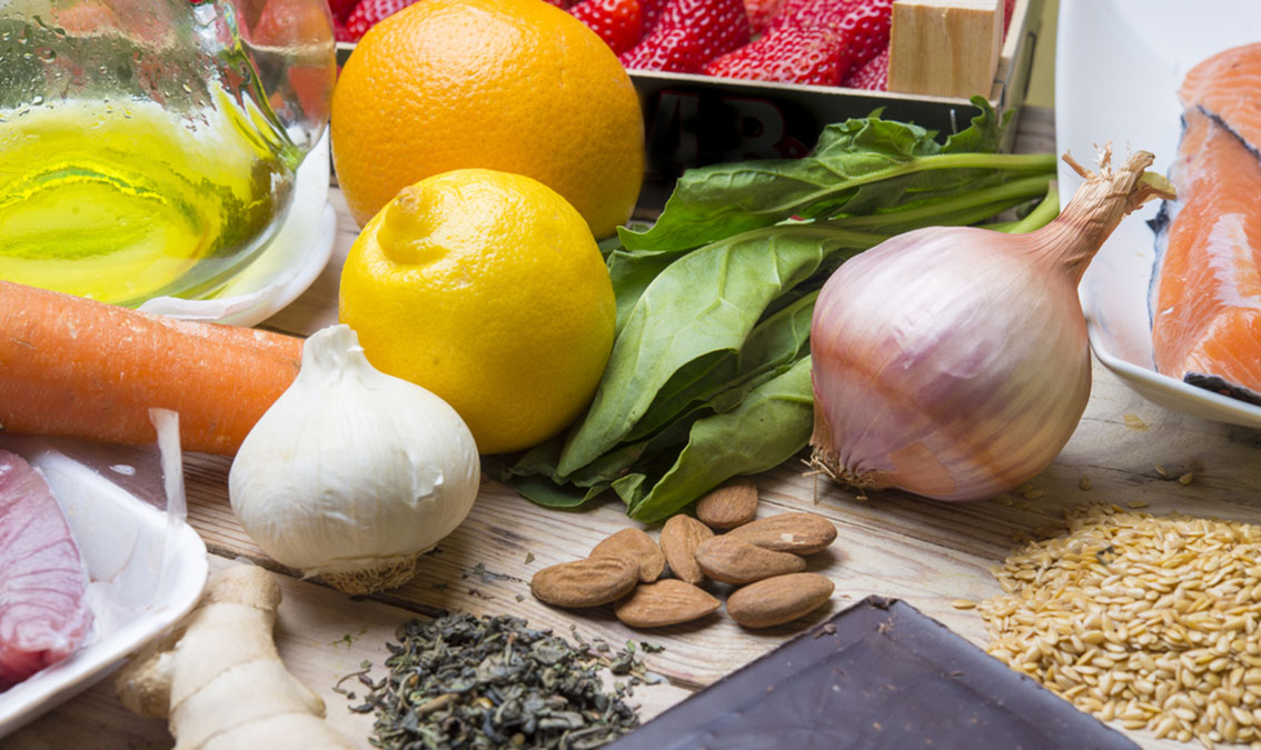 Nutrition and Cancer HNH90060